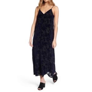 NWT Hinge Burnout Velvet Midi V Neck Dress - S